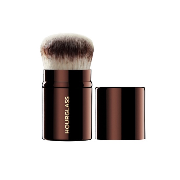 Hourglass retractable Kabuki Brush. Travel friendly - Picture 2 of 4